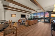 Luxury Retreat - Pool, Sauna, Parking